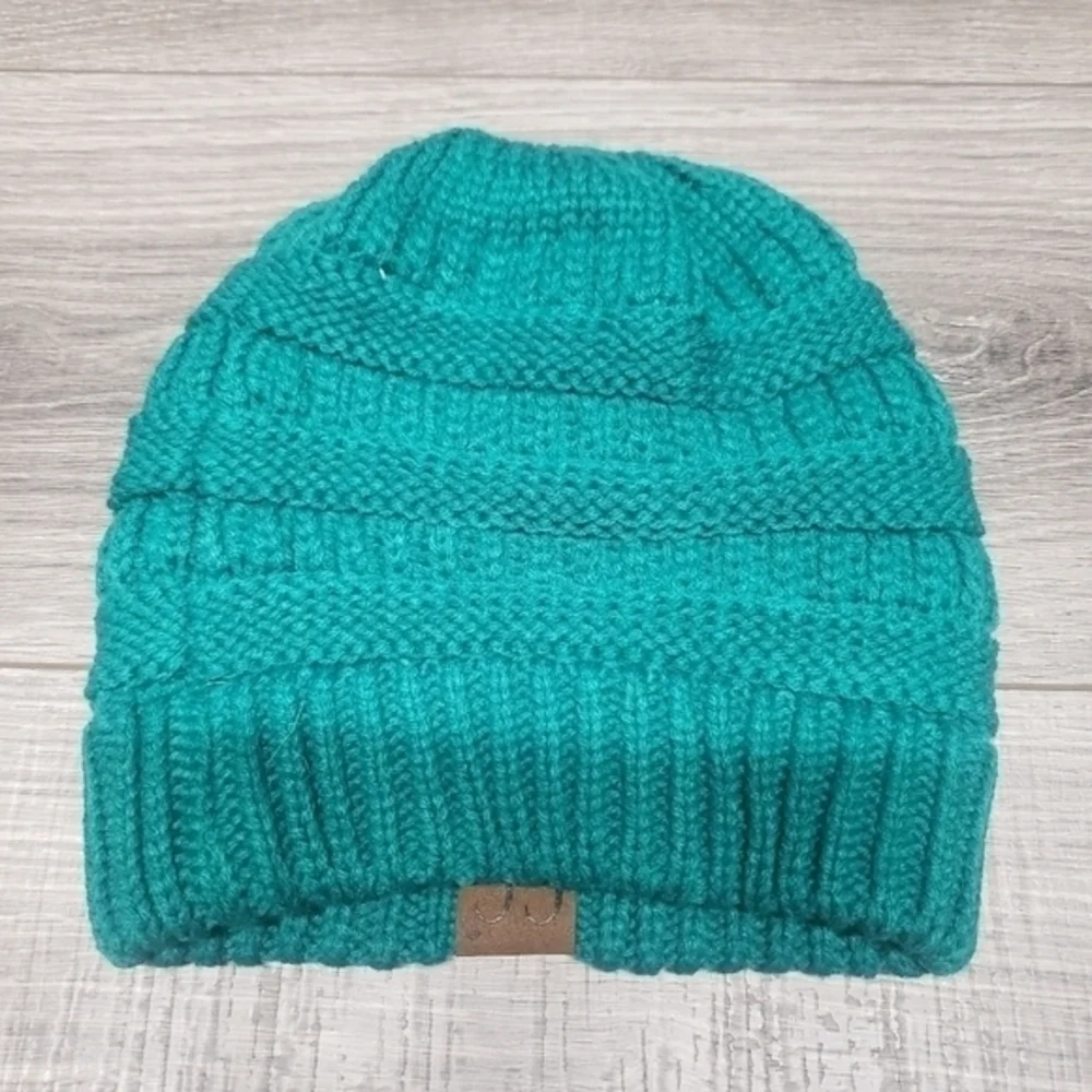 C.c‎ Beanies